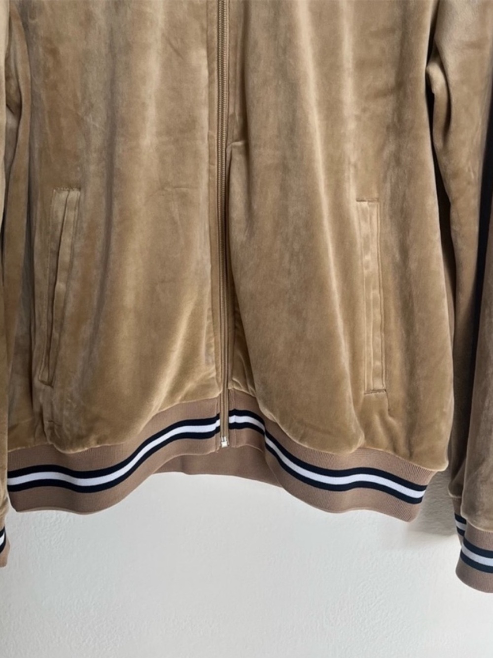 TRUE RELIGION Velour Tour Track Jacket World Tour Travertine Sz M - Picture 5 of 16